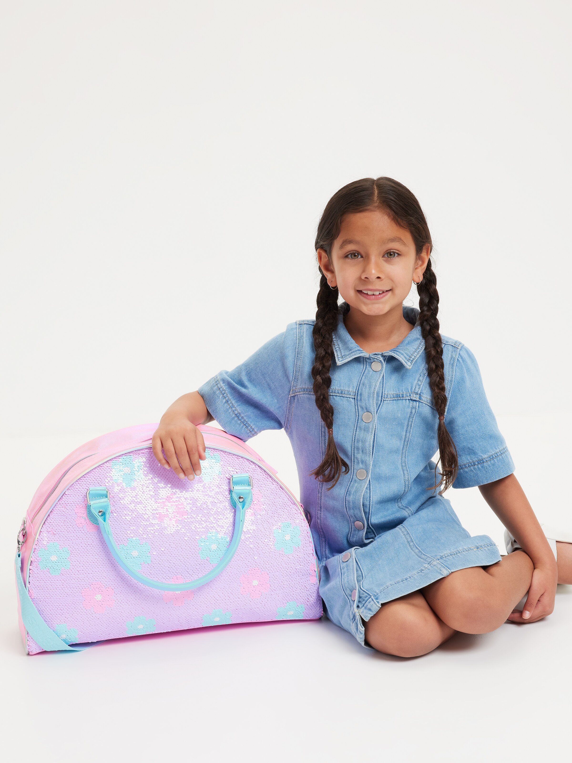 Image for Cute Weekender Bag from Smiggle